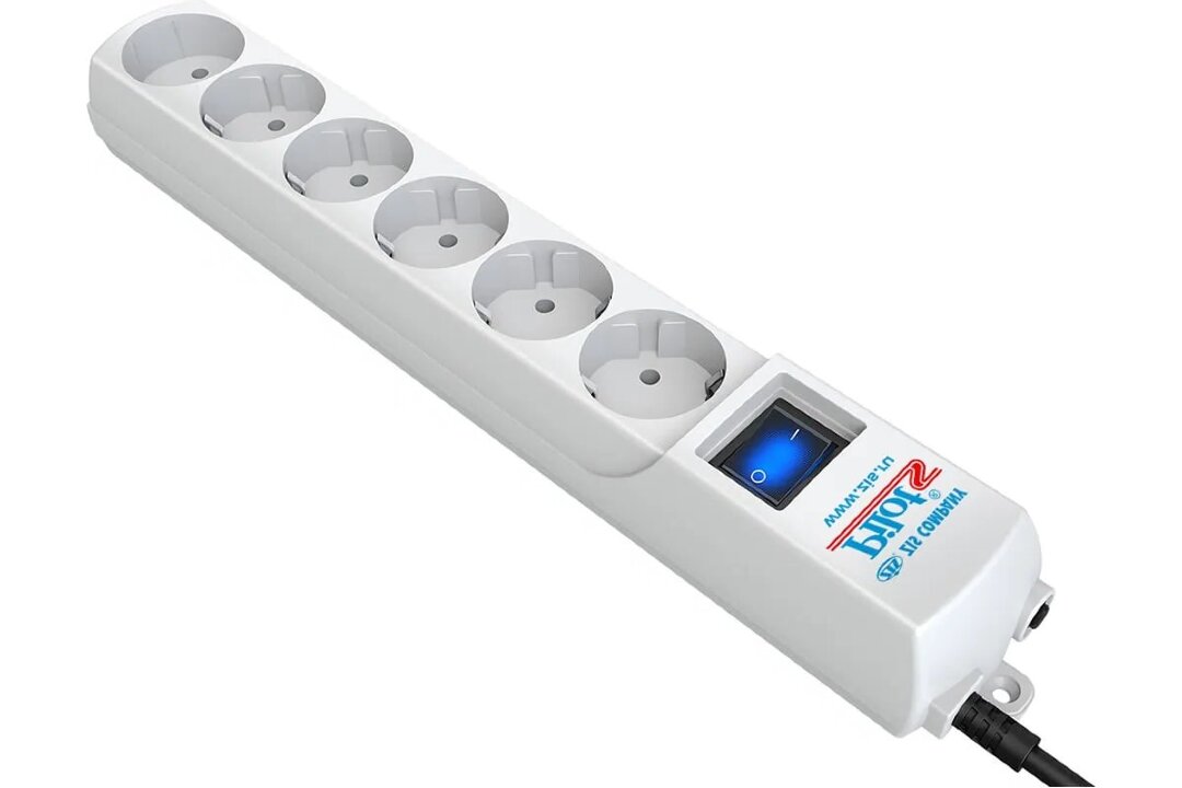 Сетевой фильтр Pilot S 1.8м белый